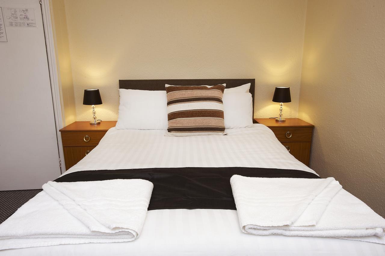 The Black Swan Inn Leominster Εξωτερικό φωτογραφία